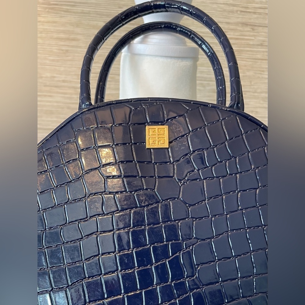 GIVENCHY round bag
